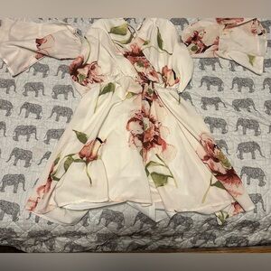 Floral print form flattering romper